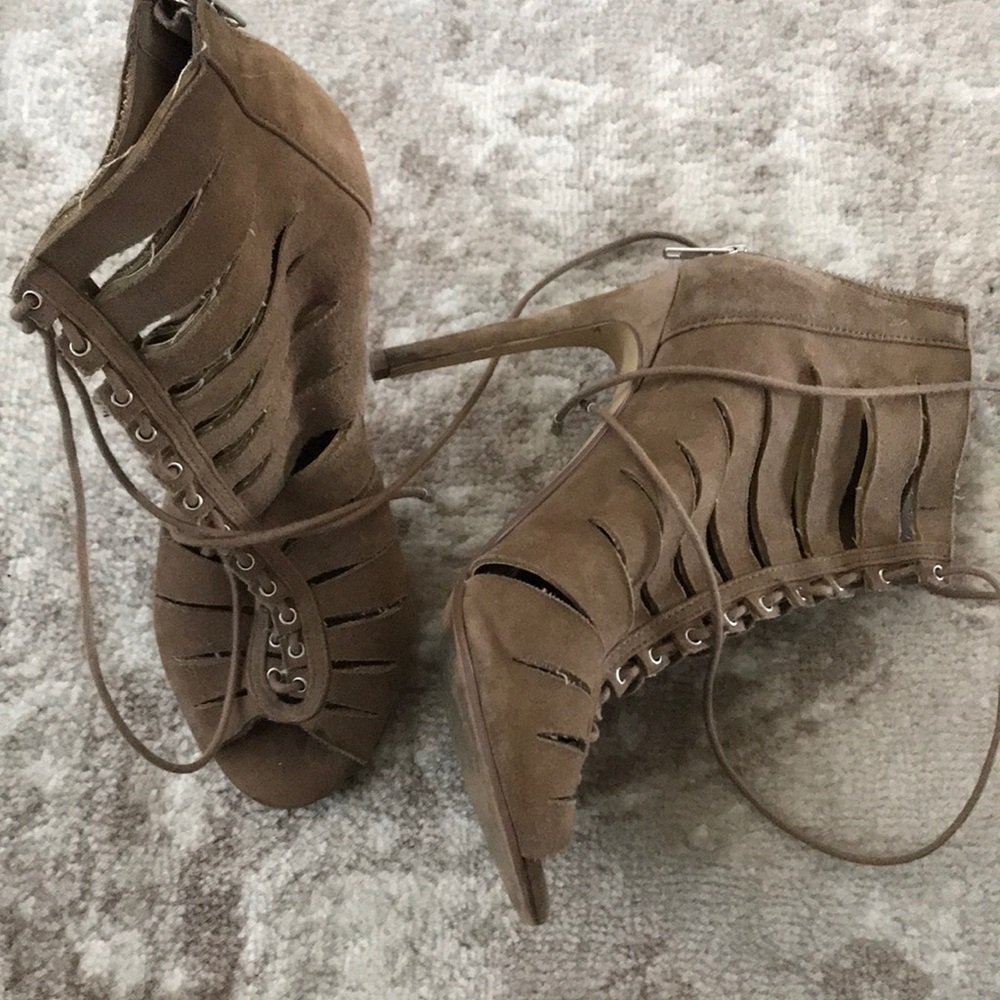 Steve Madden heels size 8